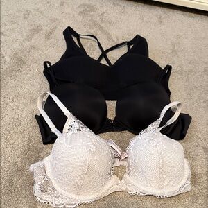 Victoria's Secret Black and Cream Lace Bra Set
